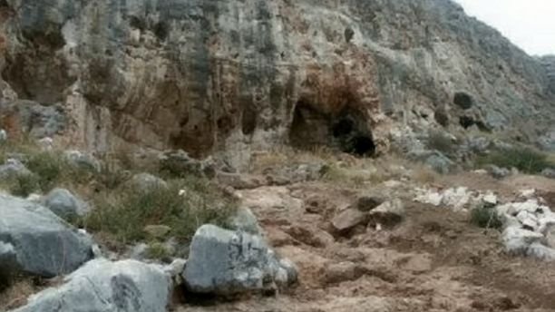 ***EMBARGOED 7pm Thursday (25-JAN-2018 14:00 ET/19:00 GMT)*** This is a Misliya cave. See National story NNHUMAN; The oldest known human fossil found outside of Africa suggested modern humans left the continent at least 50,000 years earlier than previously thought. The fossil, an upper jawbone with several teeth, was found in one of several prehistoric cave sites in Israel. Dating techniques of material and the jawbone said it is between 175,000-200,000 years old, pushing back the modern human migration out of Africa by at least 50,000 years.