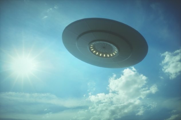 1518801431 512 10 alleged ufo sightings witnessed by students at school - 10 Alleged UFO Sightings Witnessed By Students At School