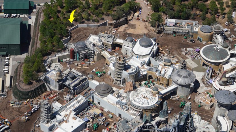 1556371324 352 the 1 billion star wars land is nearly finished and these aerial photos show just how crazy it looks - The $1 Billion Star Wars Land Is Nearly Finished And These Aerial Photos Show Just How Crazy It Looks