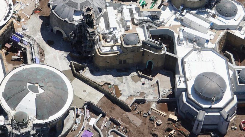 1556371324 78 the 1 billion star wars land is nearly finished and these aerial photos show just how crazy it looks - The $1 Billion Star Wars Land Is Nearly Finished And These Aerial Photos Show Just How Crazy It Looks