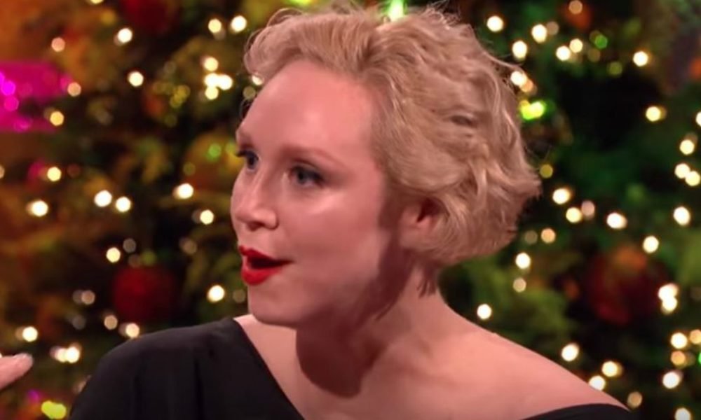 cover christie 1513616358161 1000x600 - Gwendoline Christie Once Got A Selfie Request During A Very Private Moment—And We're Cringing