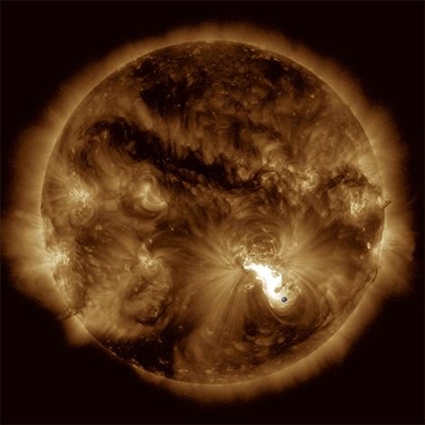 Magnetic ‘cages’ on the Sun could limit the strength of dangerous solar flares
