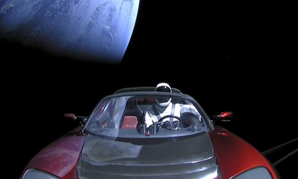 1518867772 elon musks tesla roadster headed for earth or venus crash in a few million years 1000x600 - Elon Musk's Tesla Roadster headed for Earth or Venus crash (in a few million years)