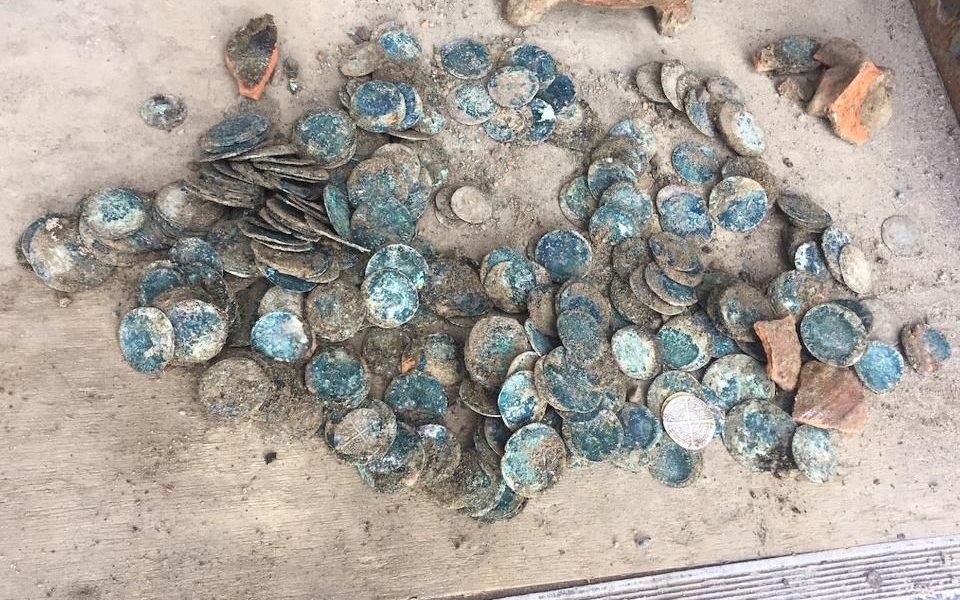 Medieval ‘pot o’ gold’ discovered by construction workers